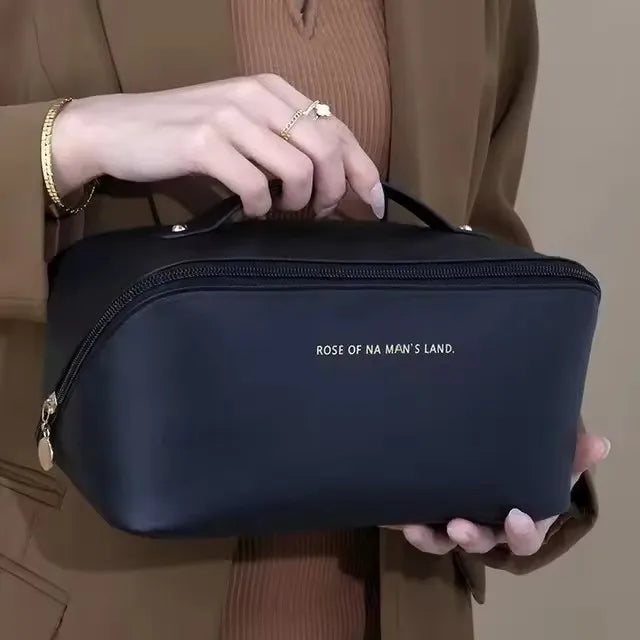 Stylish Makeup Bag - Practical and Fashionable Cosmetic Organizer