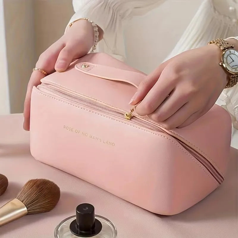 Stylish Makeup Bag - Practical and Fashionable Cosmetic Organizer